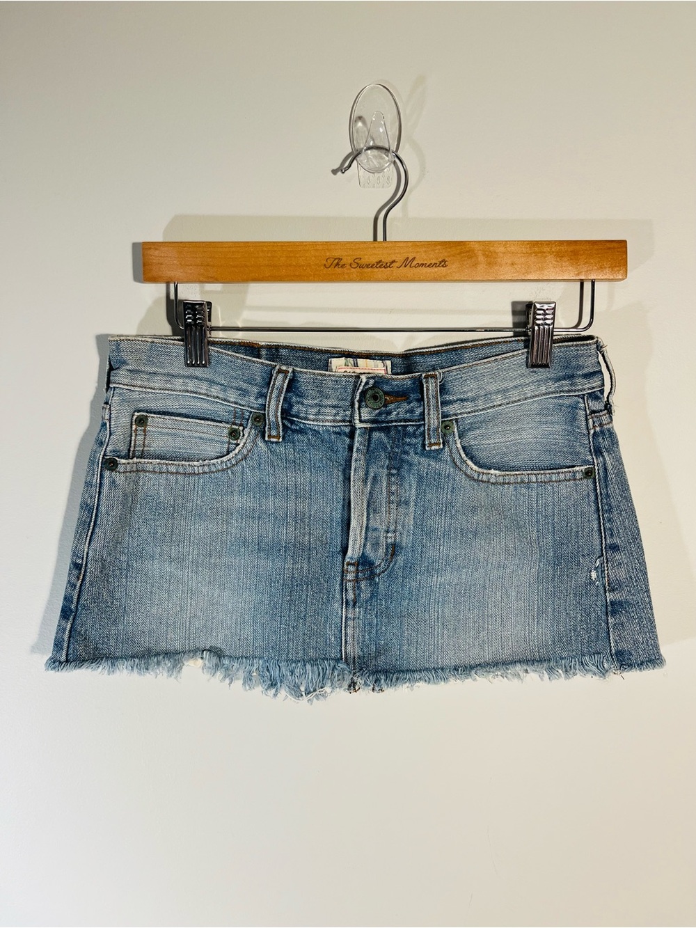 Hollister Vintage Y2K Light Wash Denim Micro Mini Skirt Raw Frayed Hem Size 1